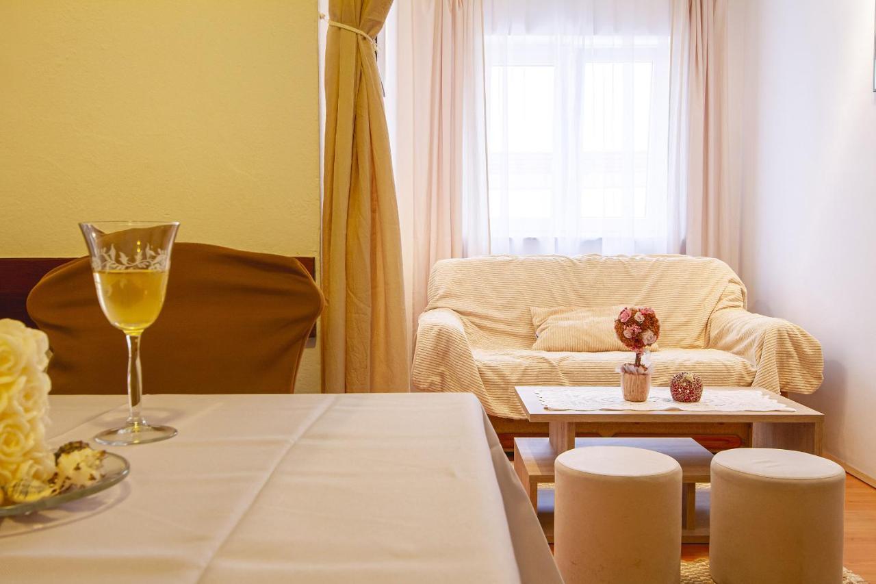 Apartmani Justic Njivice Eksteriør billede