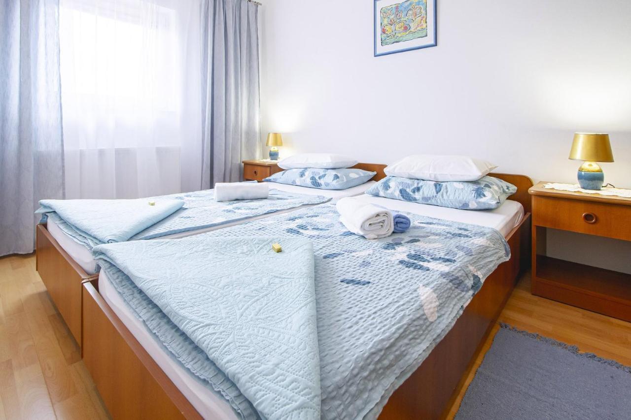 Apartmani Justic Njivice Eksteriør billede