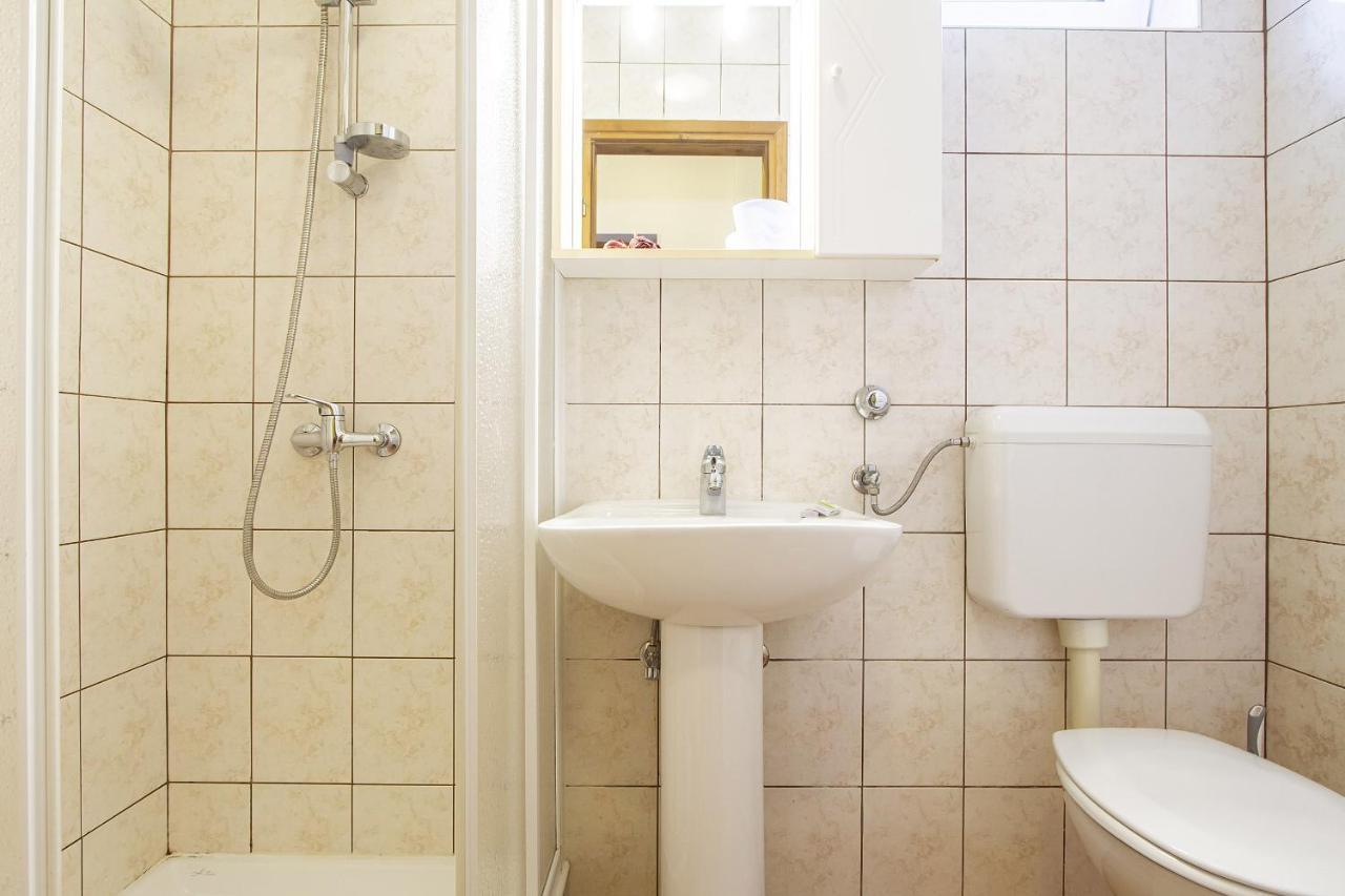 Apartmani Justic Njivice Eksteriør billede